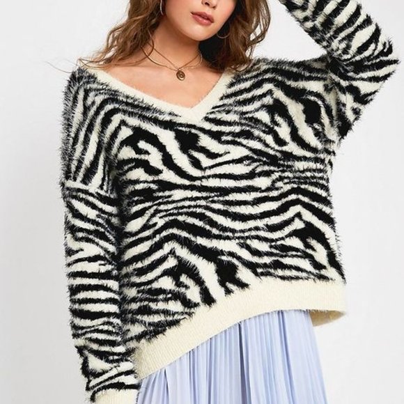 House Of Sunny Zebra Print V-Neck Jumper Heavy Long Sleeve Sweater Size 4 NWT! - Picture 13 of 13